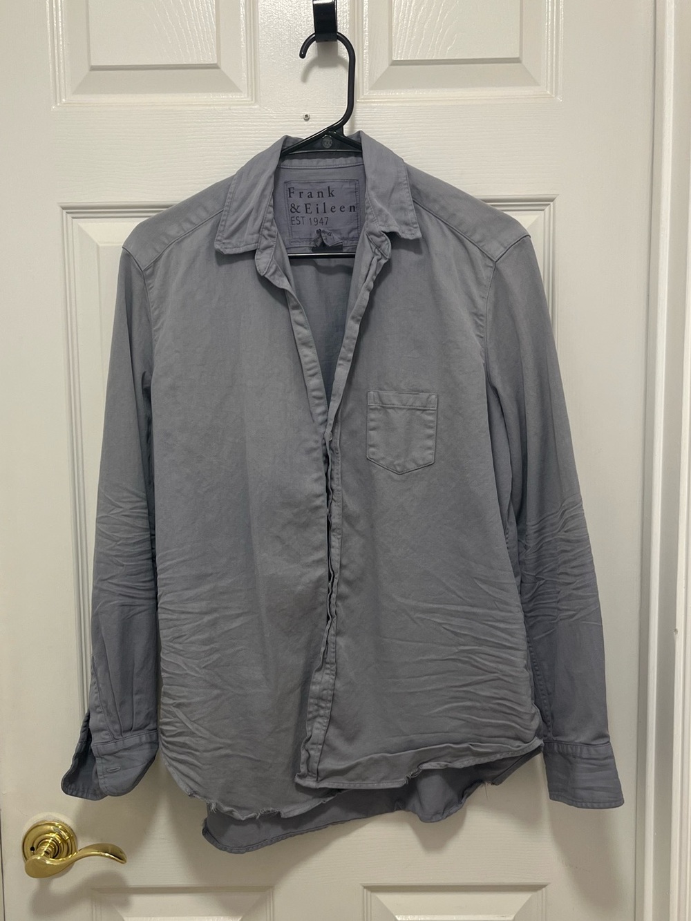 Authentic Frank and Eileen “Eileen” famous denim shirt size medium